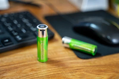 Batri Lithiwm 2000mAh 18650